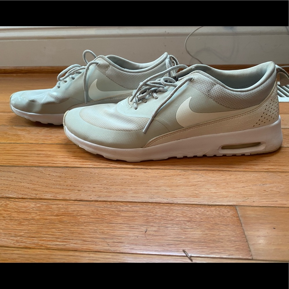 Nike Air Max Thea’s